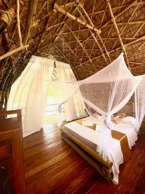 Отель Dosplaya Ecocamp Эль-Нидо Экстерьер фото